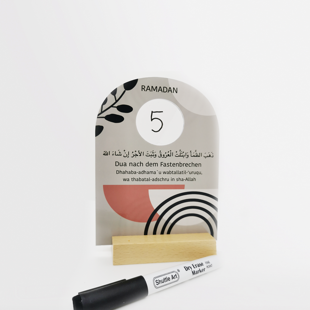 Boho Ramadan-Anzeigetafel mit Holzaufsteller